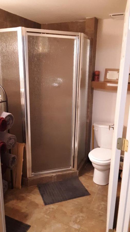 ארנולד Winterfell Inn - No Xtra Fees, Dogs Ok, King & Queen Suites מראה חיצוני תמונה